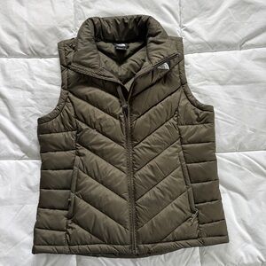 Green North Face 550 Vest